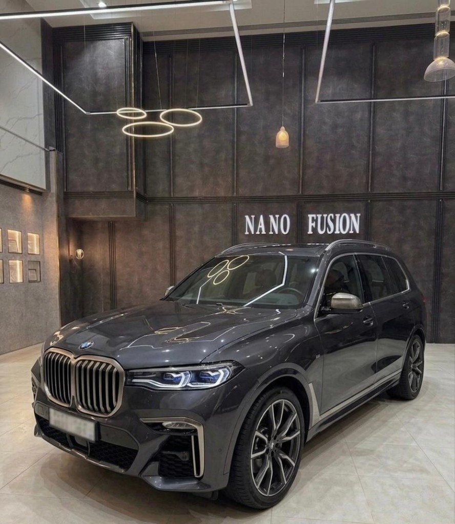 نانو فيوجن — BMW X7 في الصالة